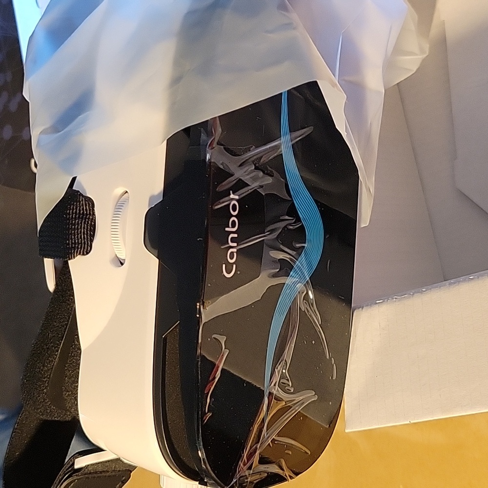 NIP Virtual Reality Headset & Bluetooth Remote Control - Picture 2 of 6